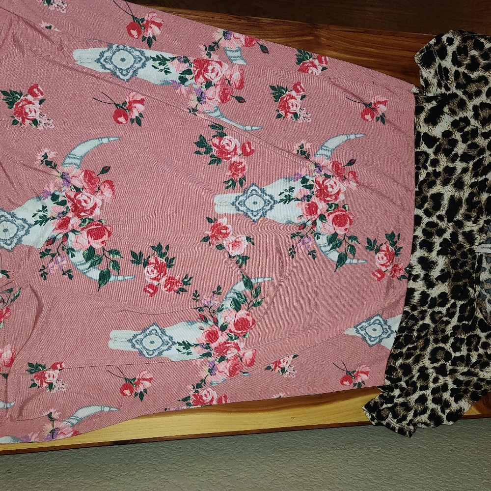 Tunic - Picture 4 of 5